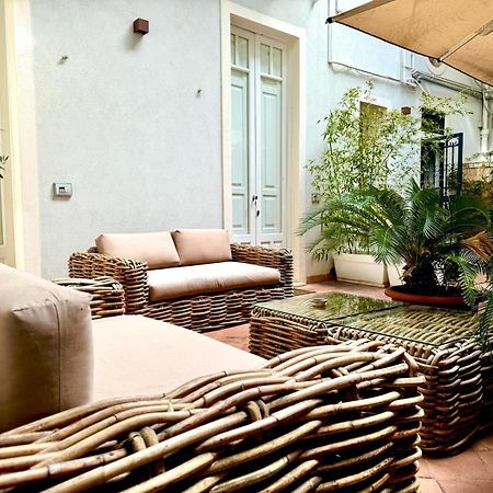 Cortile Nobile Luxury Suites คาตาเนีย ภายนอก รูปภาพ