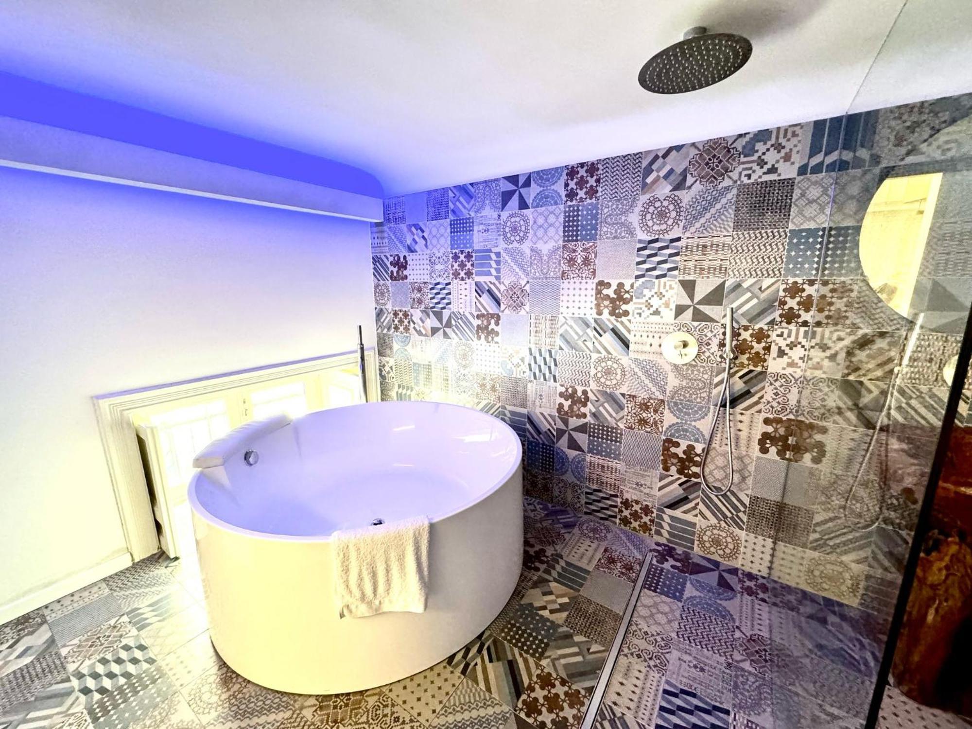 Cortile Nobile Luxury Suites คาตาเนีย ภายนอก รูปภาพ
