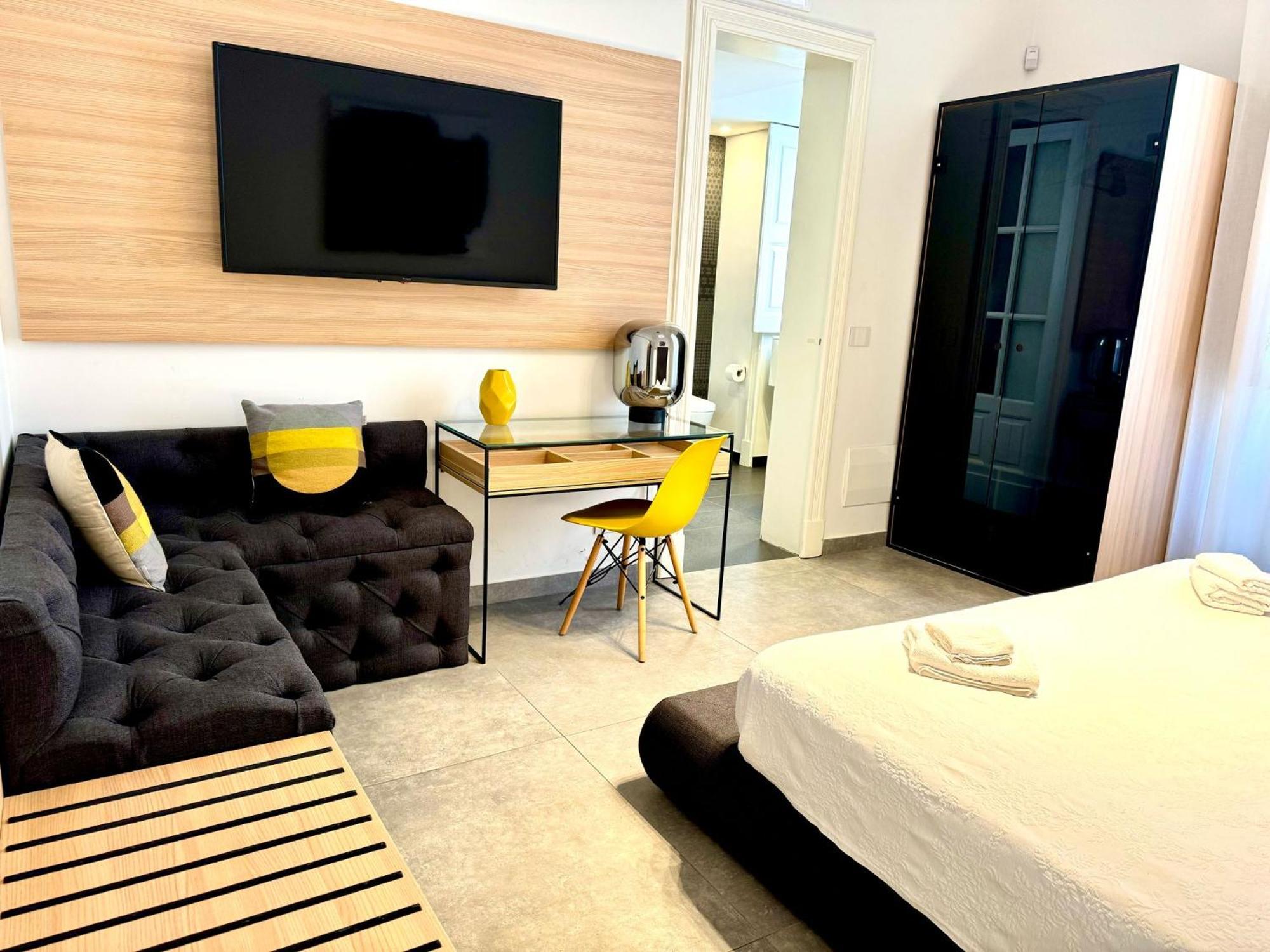 Cortile Nobile Luxury Suites คาตาเนีย ภายนอก รูปภาพ