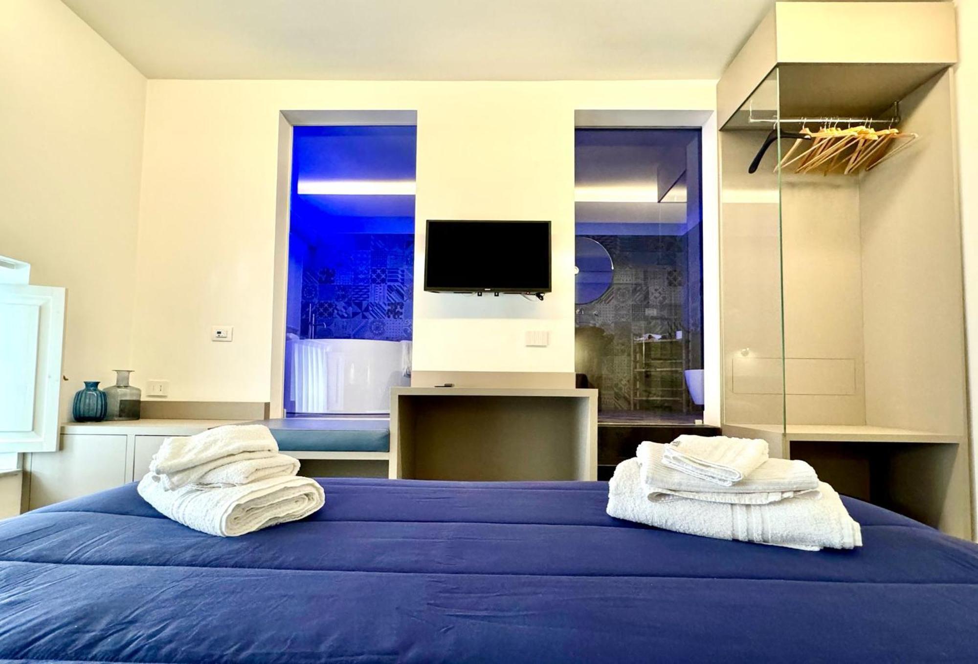 Cortile Nobile Luxury Suites คาตาเนีย ภายนอก รูปภาพ