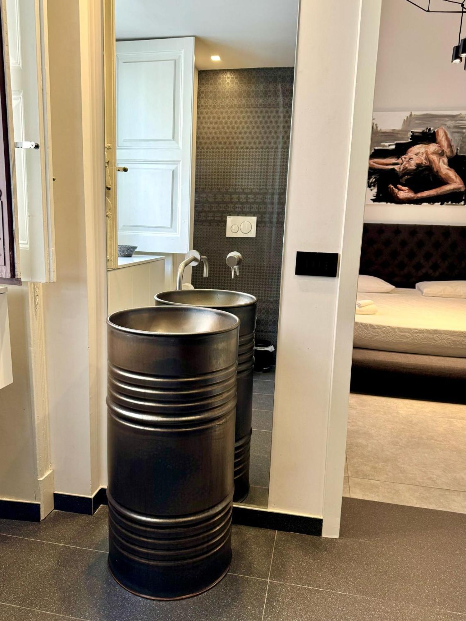 Cortile Nobile Luxury Suites คาตาเนีย ภายนอก รูปภาพ